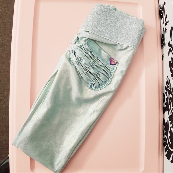 Cute Booty Lounge Leggings - Picture 3 of 14